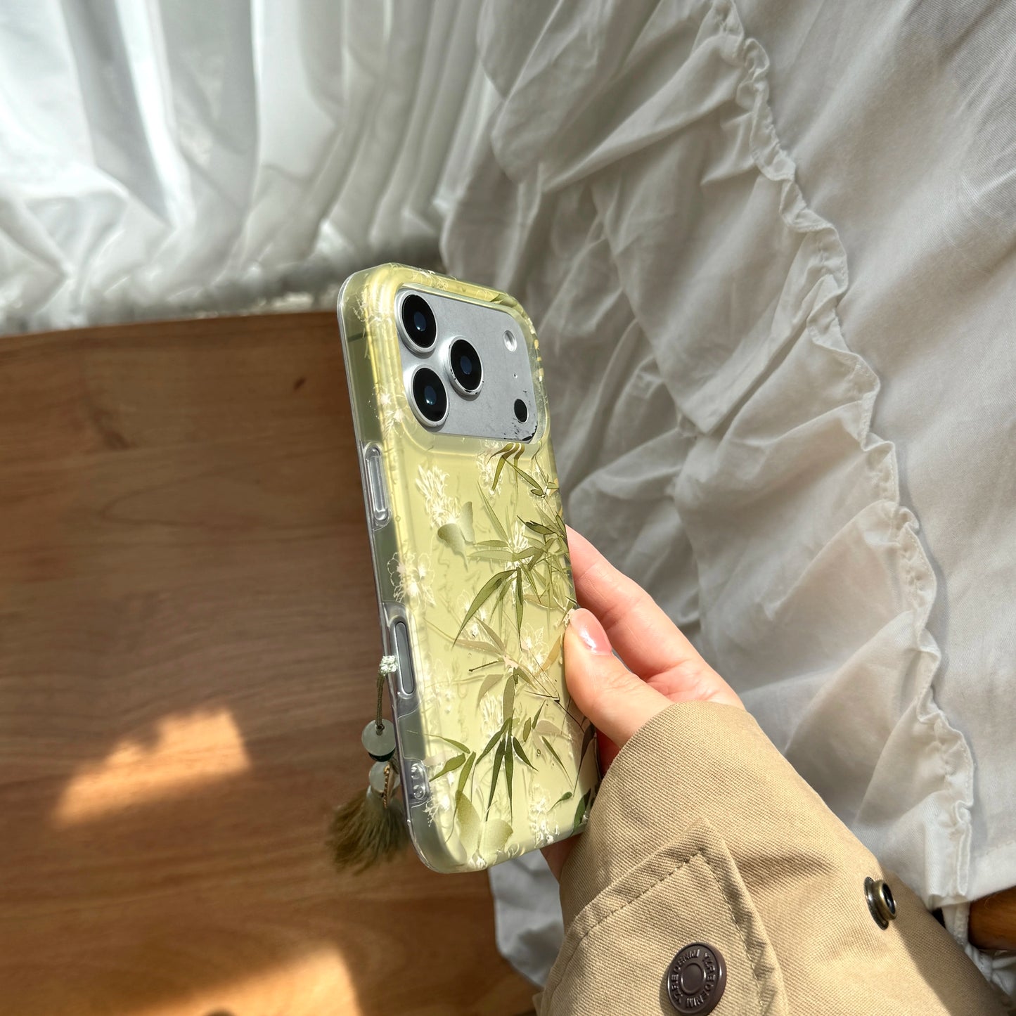 Traditional Chinese Style Bamboo Butterfly Fan and Beads Pendant Phone Case for iPhone 17 16 15 14 13 Pro Max  Back Cover Fund