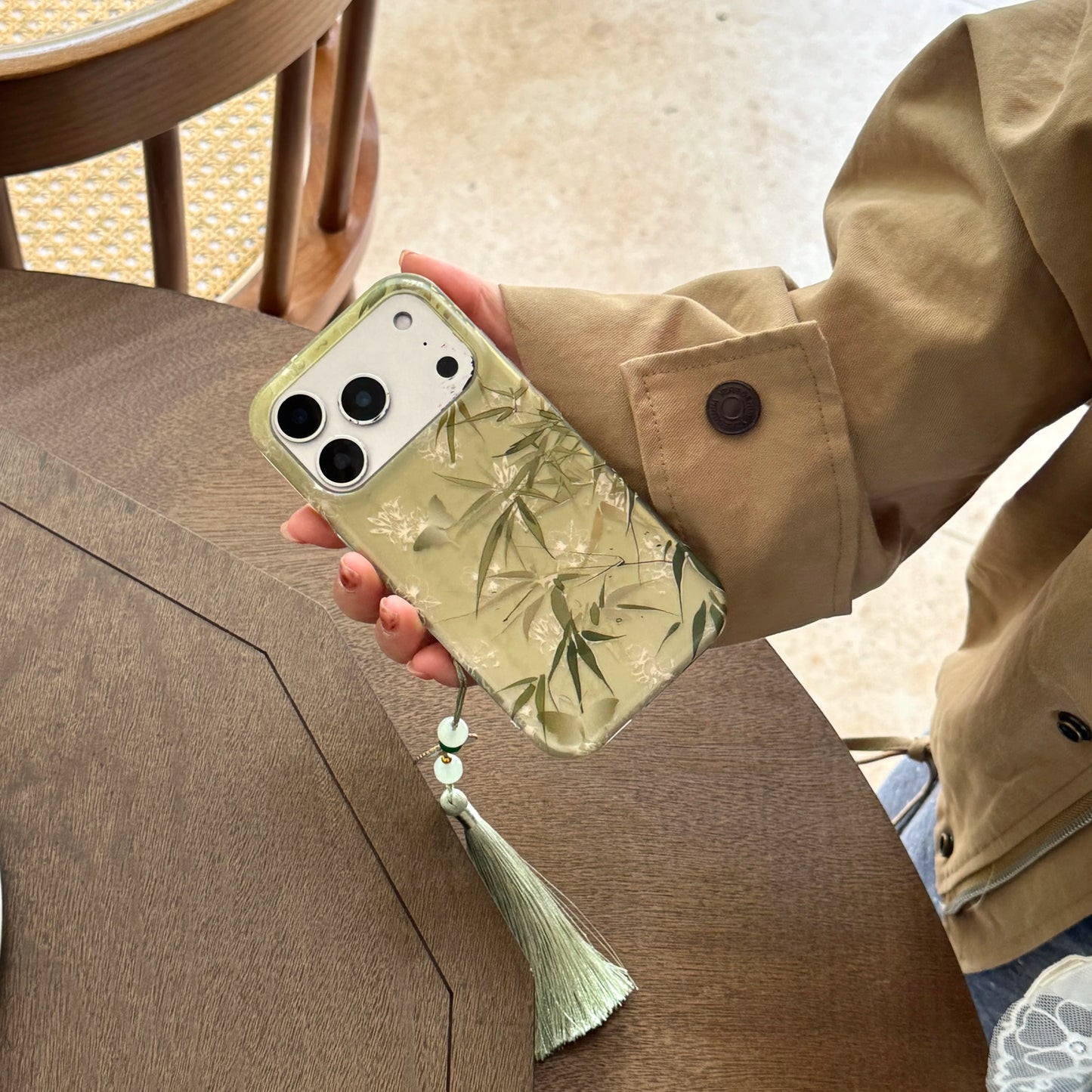 Traditional Chinese Style Bamboo Butterfly Fan and Beads Pendant Phone Case for iPhone 17 16 15 14 13 Pro Max  Back Cover Fund