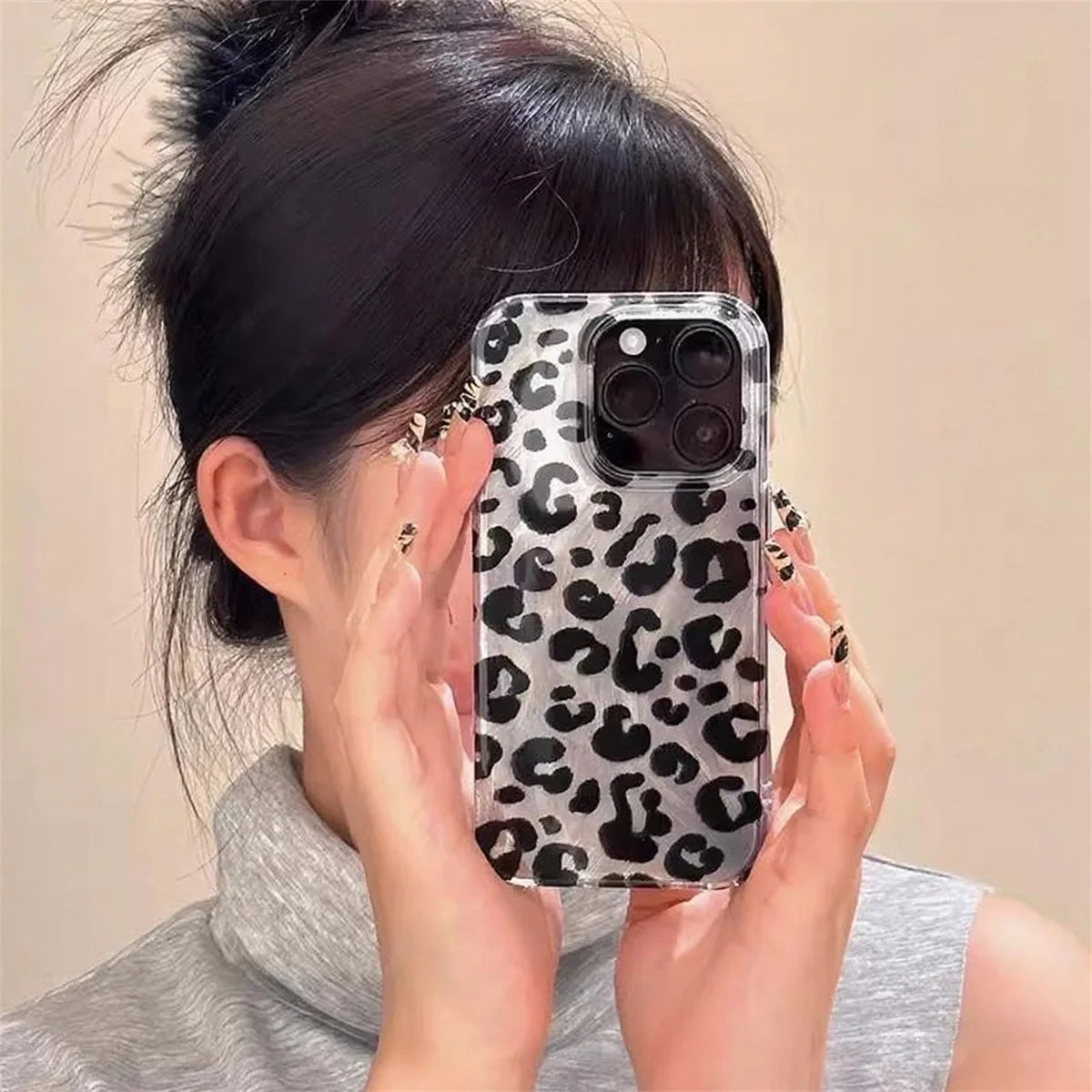 Cute Leopard Print Case for iPhone 16 17 15 14 13 12 Pro Max 11 For iPhone Air 16e Stylish Animal Pattern Shockproof Back Coque