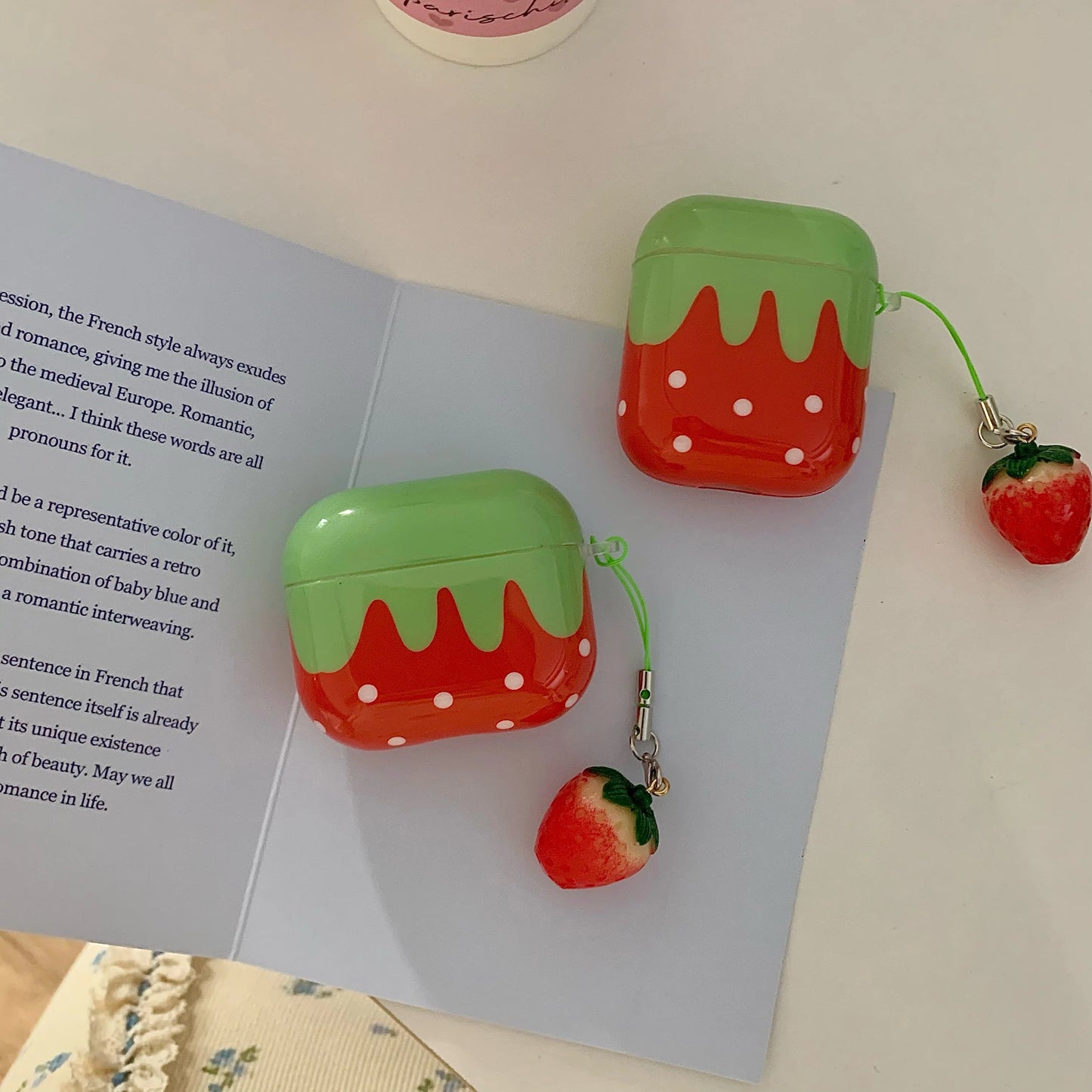 Lovely Girl Exquisite Red Strawberry White Polka Dot with Small Strawberry Pendant Glossy Earphones Case for AirPods 1 2 3 4 Pro