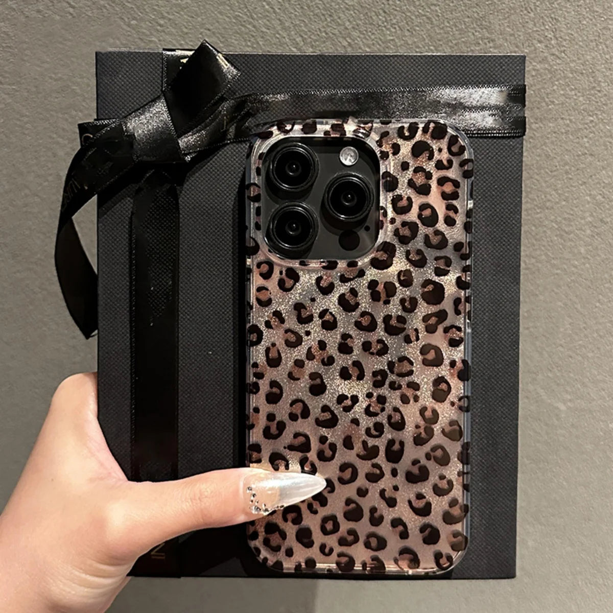 Cute Leopard Print Case for iPhone 16 17 15 14 13 12 Pro Max 11 For iPhone Air 16e Stylish Animal Pattern Shockproof Back Coque